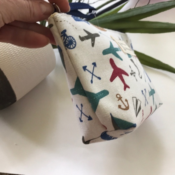 Cosmetic/Travel Bag - Picture 4 of 6